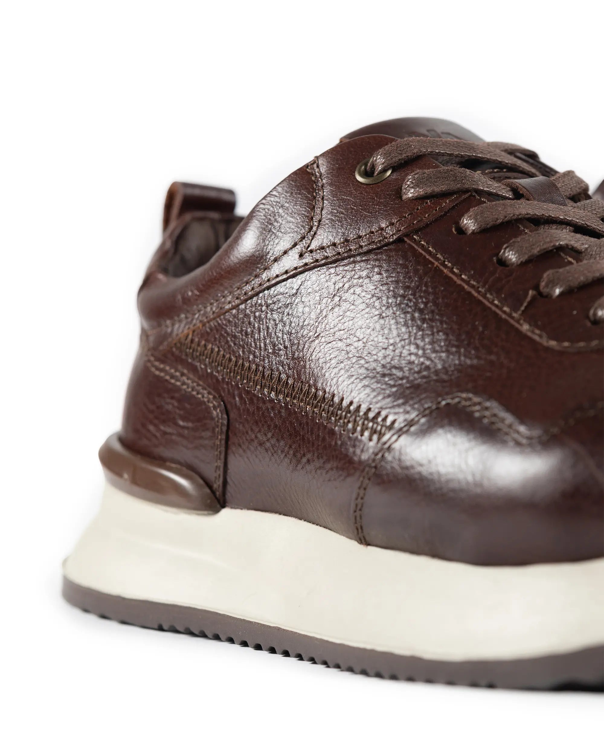 Tenis Metro Casuales en Cuero Coñac - empaque premium envio gratis Colombia