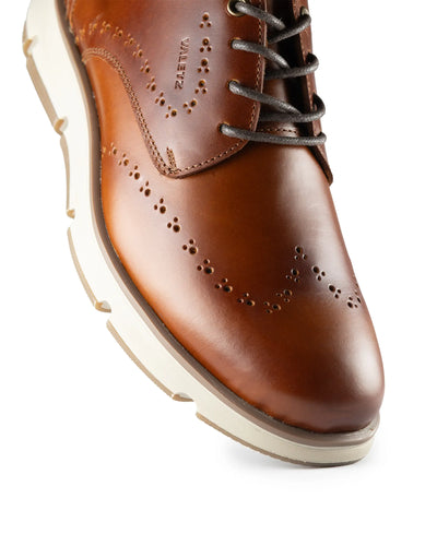 Oxford Nardo en Cuero Miel - zapato en uso estilo casual vestir