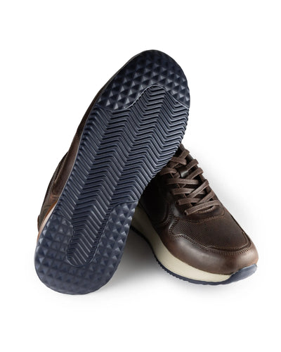 Meridiano Casual Sport Café - detalle costura cuero premium hecho a mano
