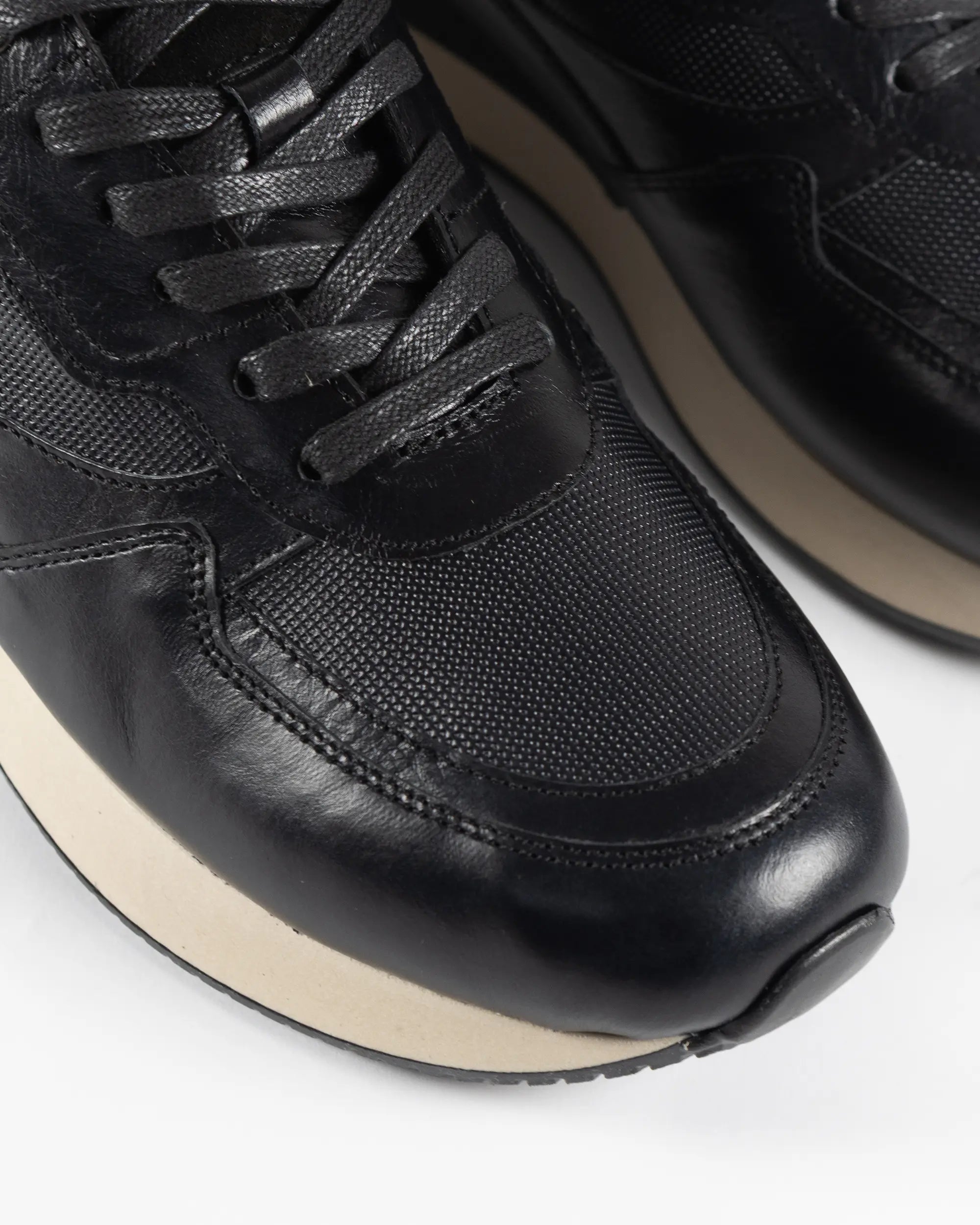 Tenis Lusso Casuales de Vestir en Cuero Auténtico Negro - suela antideslizante Valetz