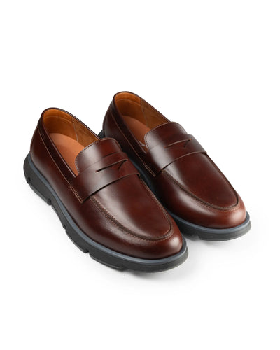 Olmo Estilo Penny Loafer Coñac x Negro - vista lateral zapato artesanal Valetz