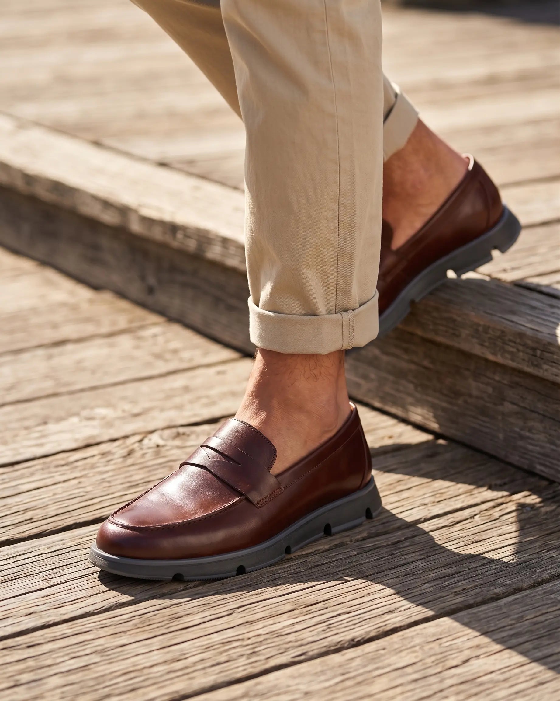 Olmo Estilo Penny Loafer Coñac x Negro - empaque premium envio gratis Colombia