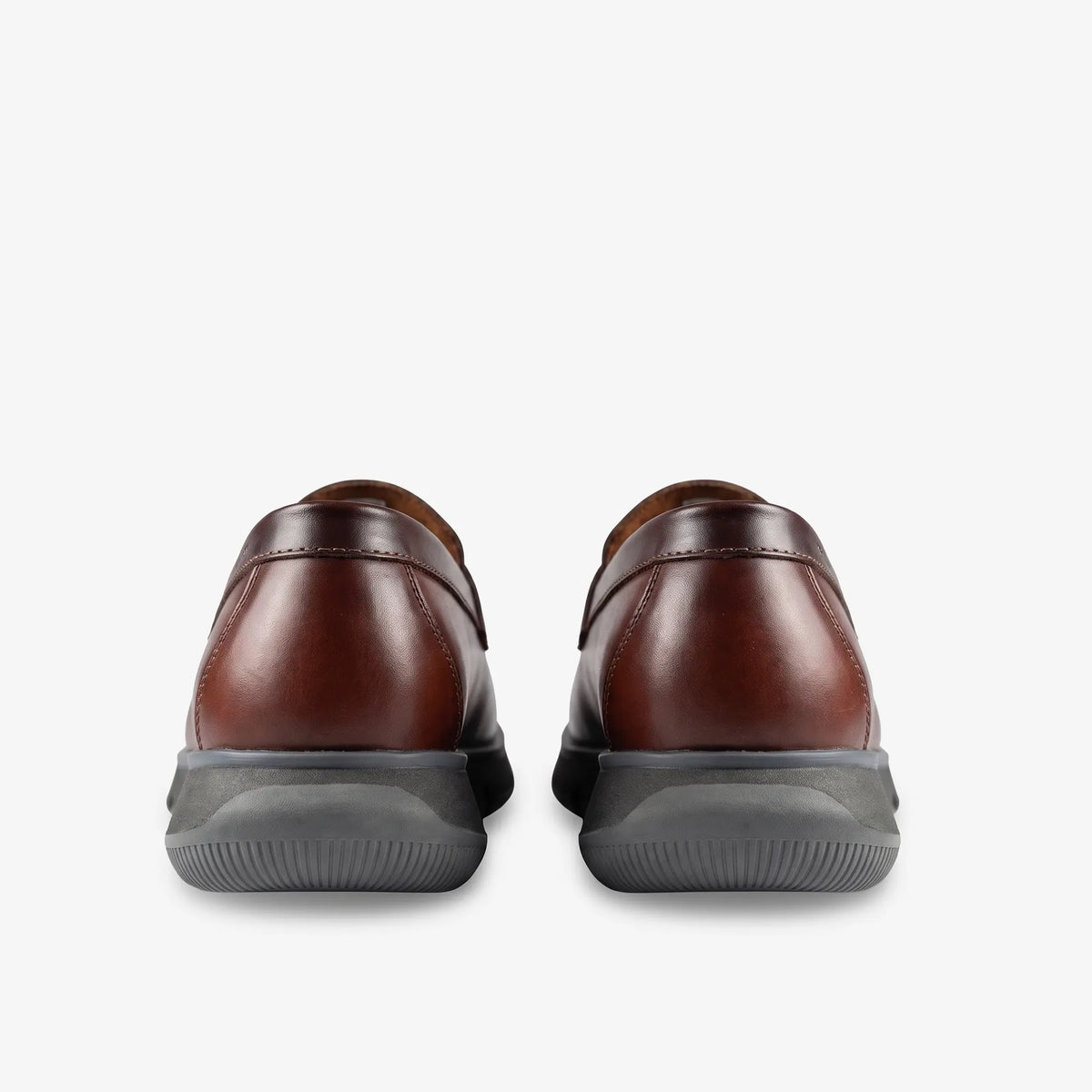 Olmo Estilo Penny Loafer Coñac x Negro