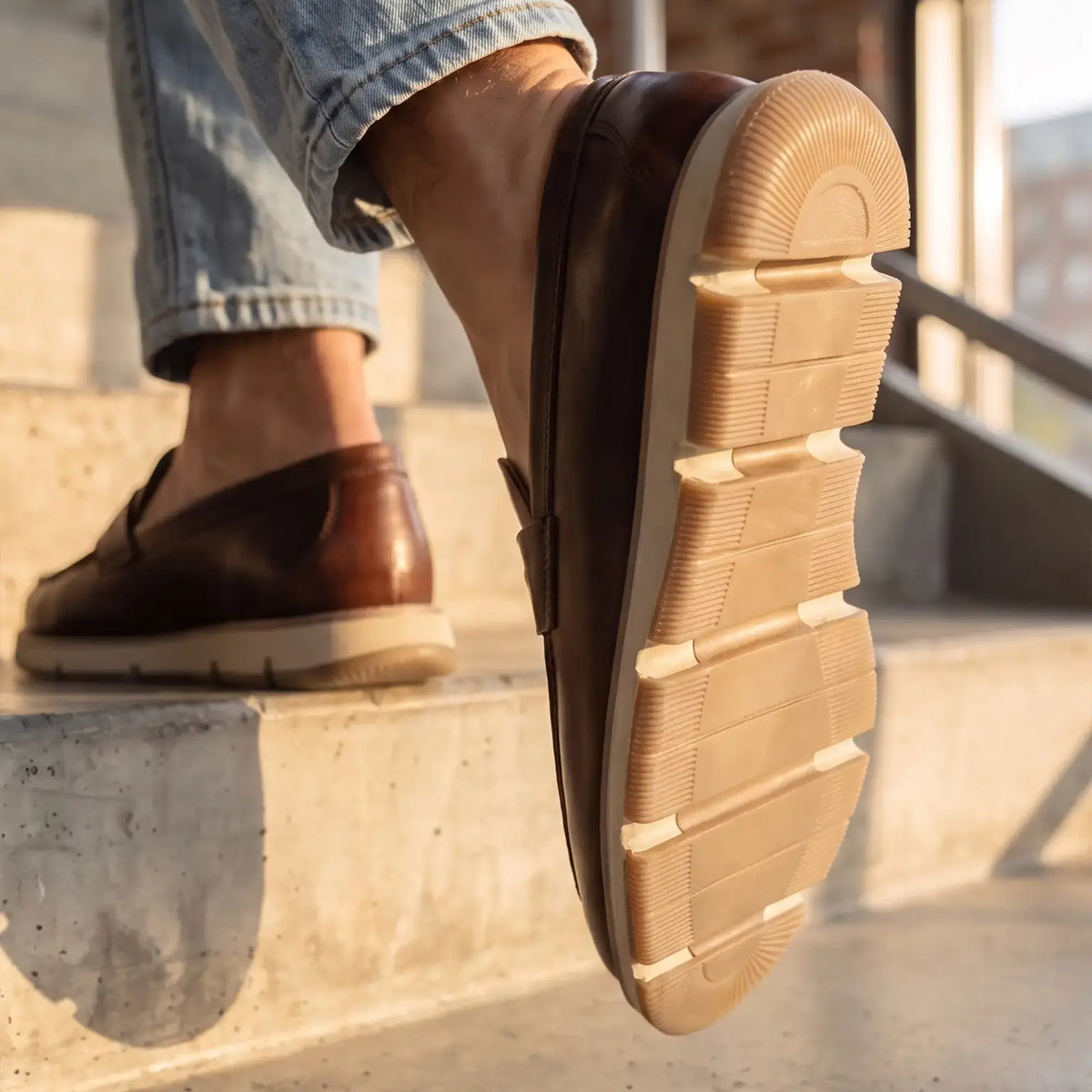 Olmo Estilo Penny Loafer Coñac x Cafe