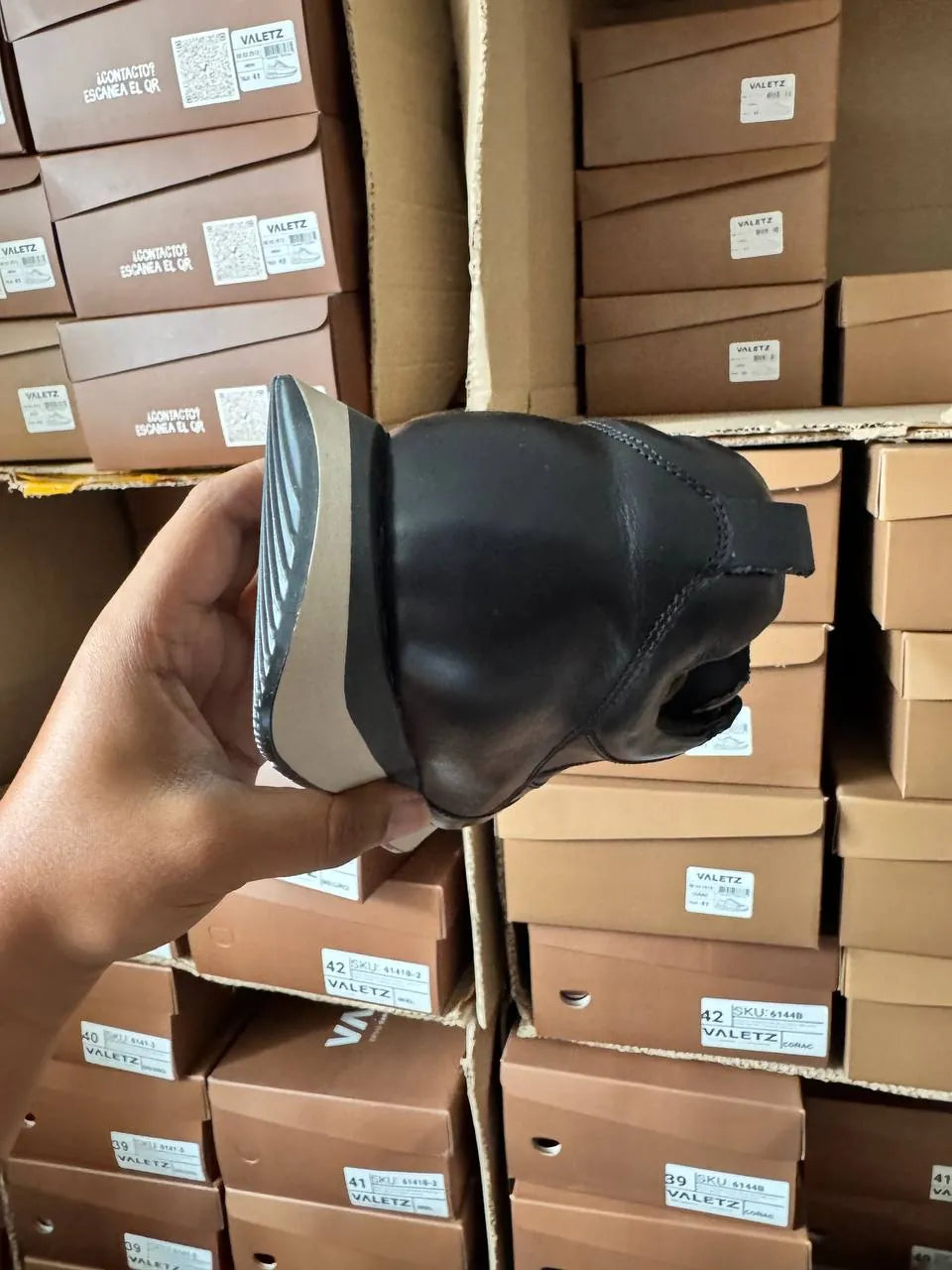 Tenis Lusso Casuales de Vestir en Cuero Auténtico Negro — foto real 3