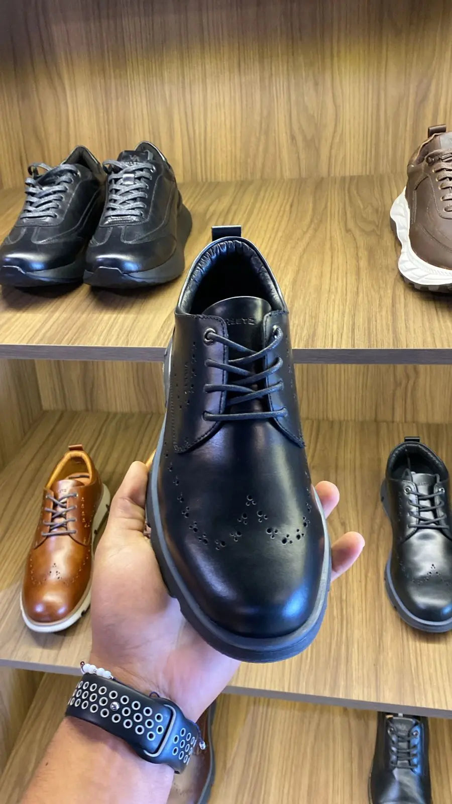 Oxfords Nardo Negro — foto real 2