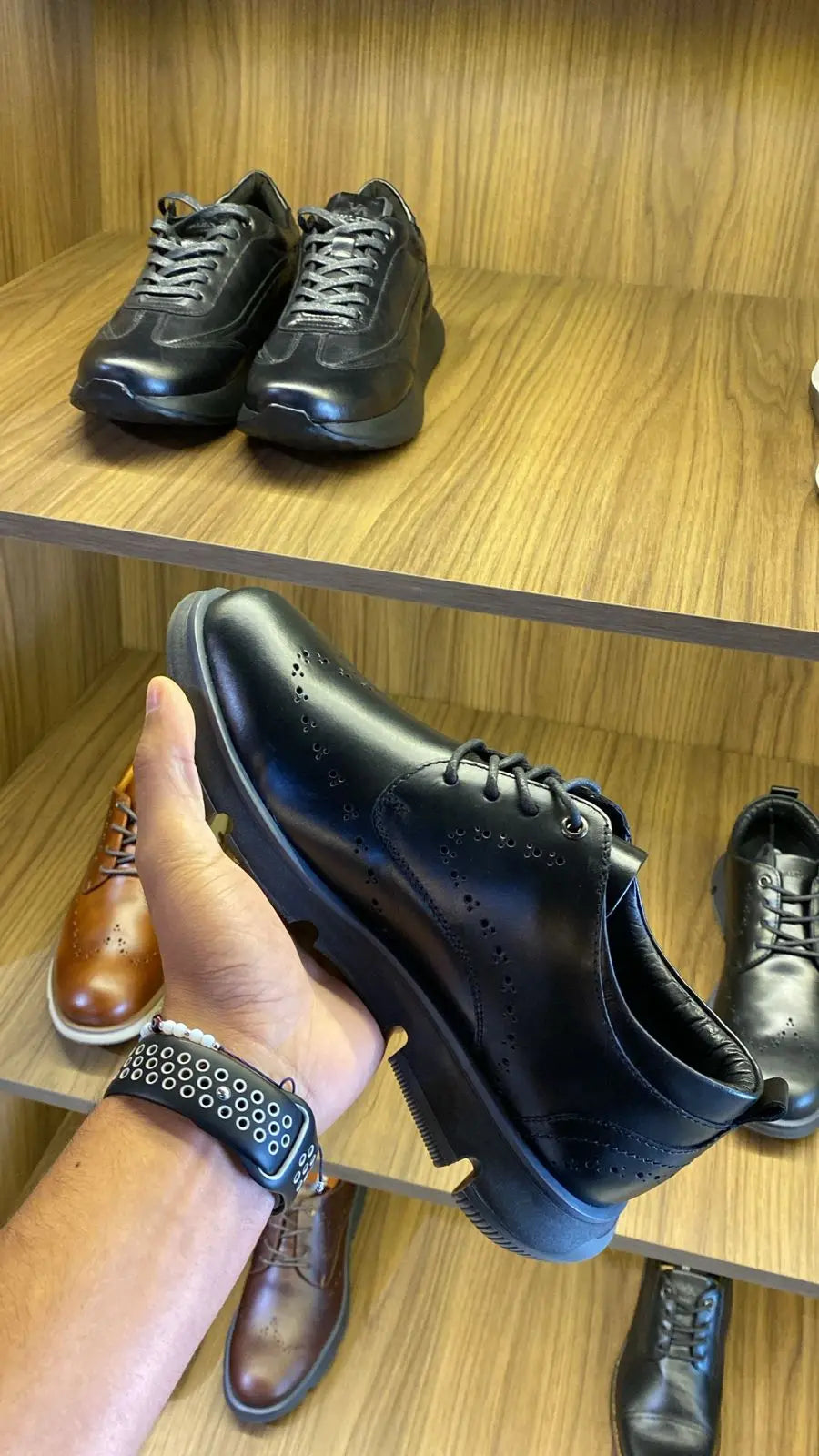 Oxfords Nardo Negro — foto real 3